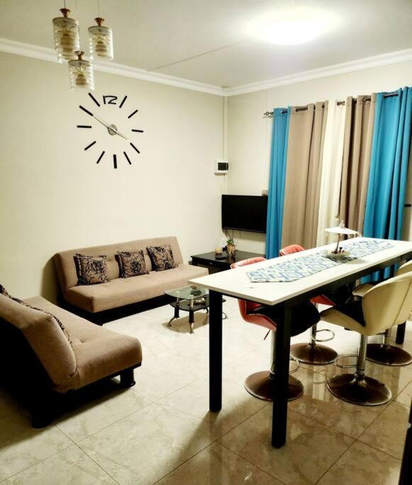 Kot Nu - Beach Themed Apartment - 3 Mins Walk From The Sea Flic-en-Flacq Esterno foto