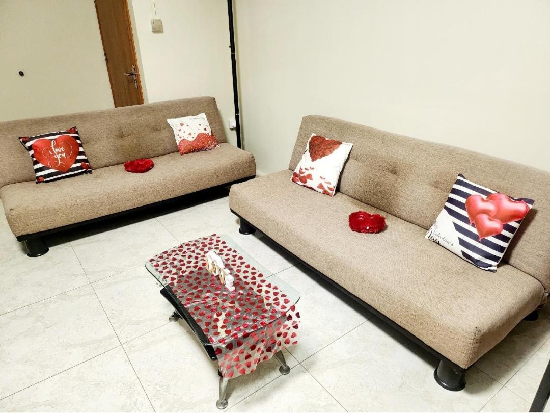 Kot Nu - Beach Themed Apartment - 3 Mins Walk From The Sea Flic-en-Flacq Esterno foto